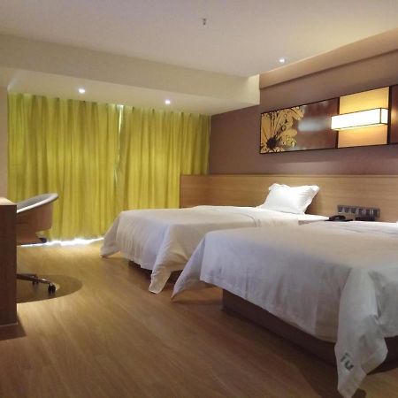 Iu Hotel Guiyang Jinyang Century City Shopping Center Chayuan Village Metro Vanke Exterior photo