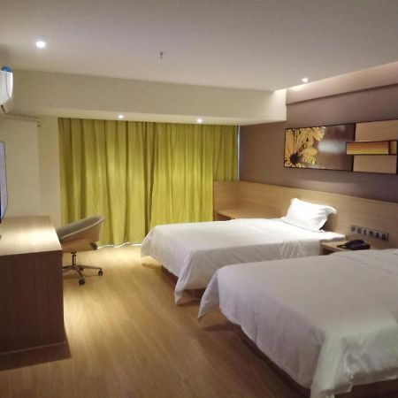 Iu Hotel Guiyang Jinyang Century City Shopping Center Chayuan Village Metro Vanke Exterior photo